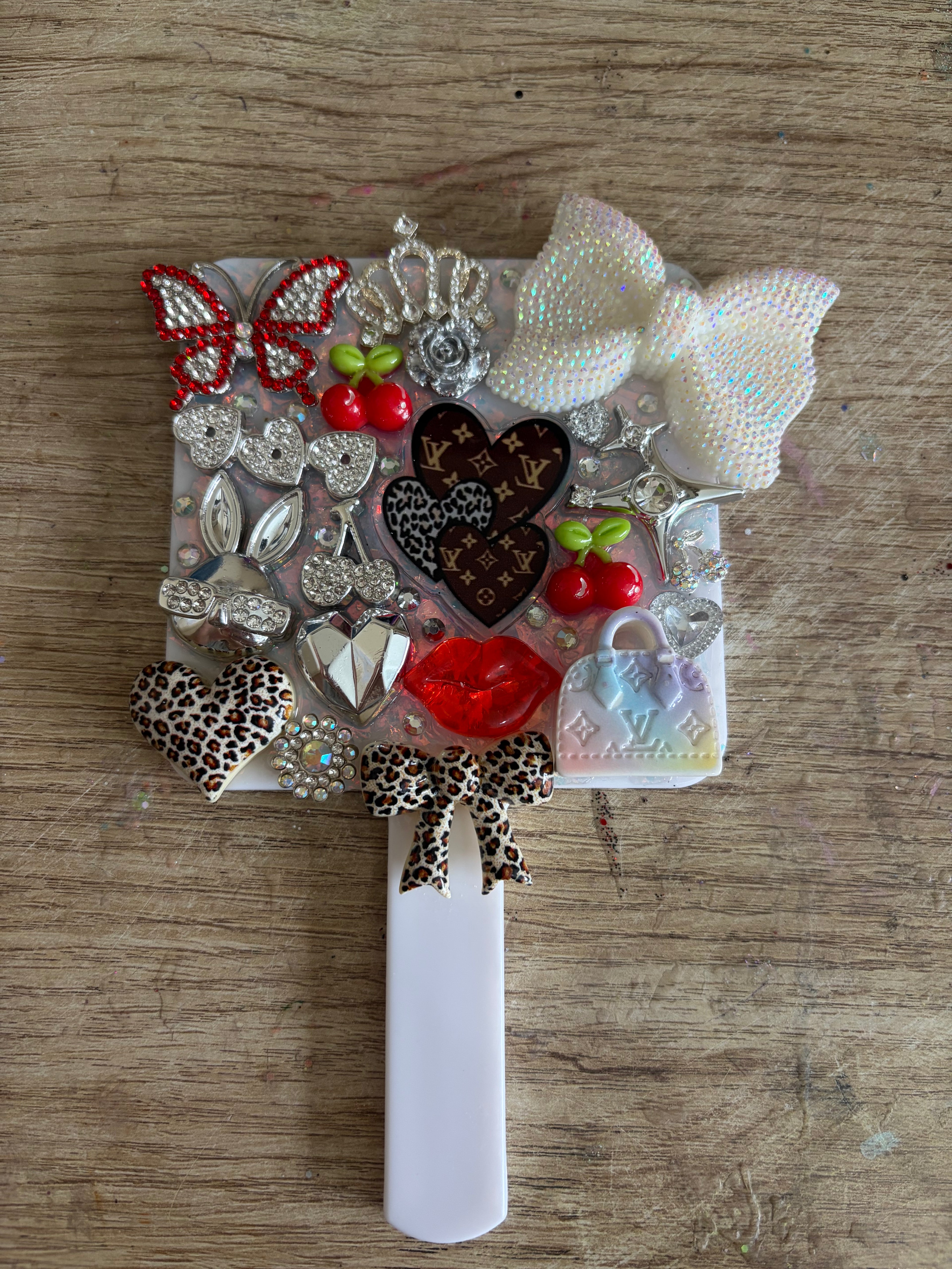 Junk handheld mirror